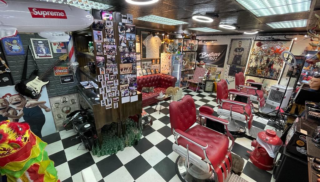 Brothersmen的裝修風格 6間Barbershop，其中1間主要作為培訓及教育用途 融合亞洲特色的Barber文化